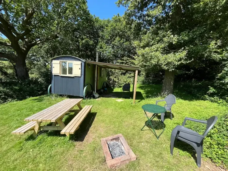 Waydown Shepherds Huts Image pages